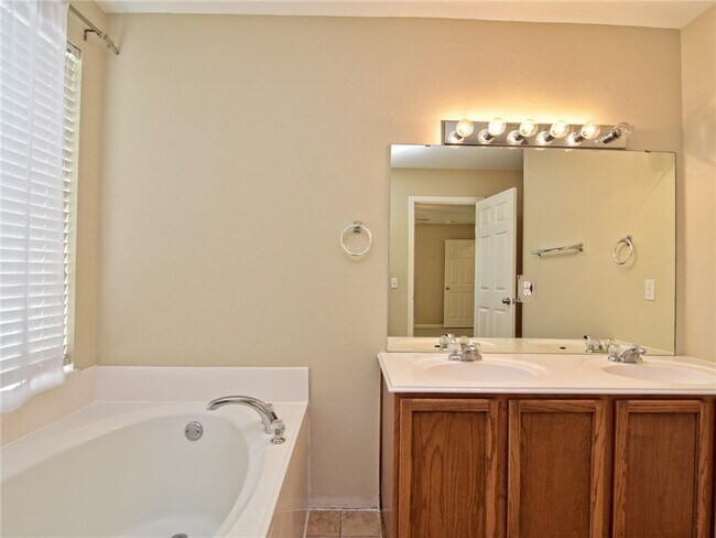 Building Photo - Wonderful 3 Bed/2 Bath in Round Rock!