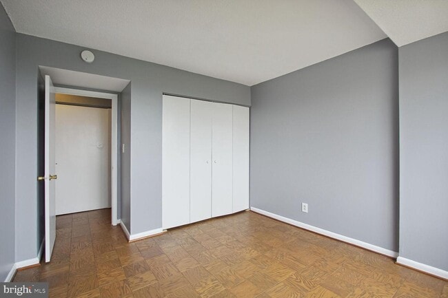 Building Photo - 4410 Oglethorpe St