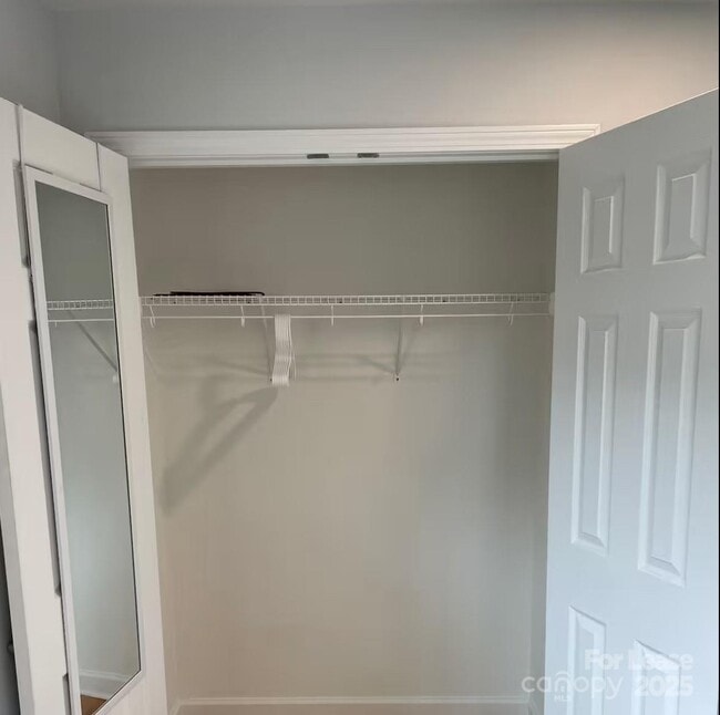 Building Photo - 113 Forest Dr