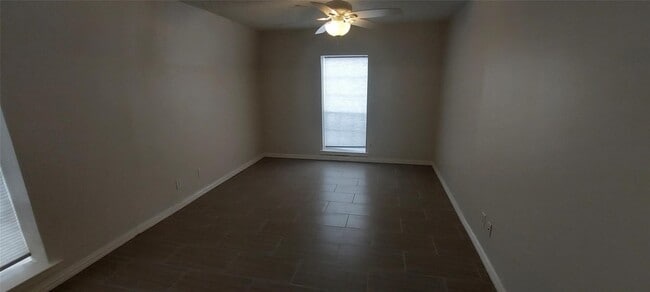 Building Photo - 9017 Rue Cambon St