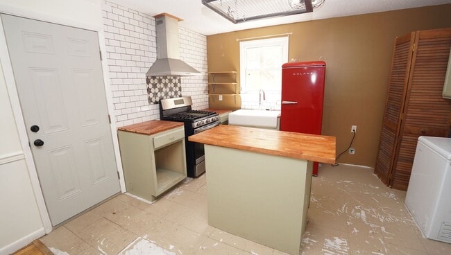 Building Photo - 1008 Hendricks Ave