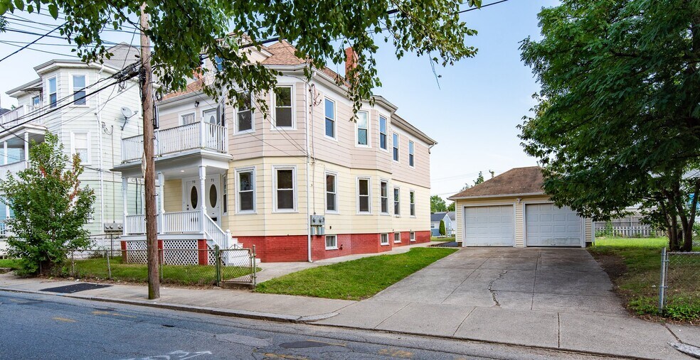 Building Photo - 73 Vandewater St