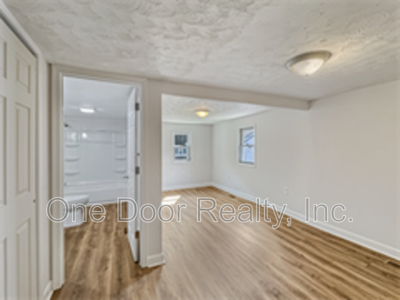 Building Photo - 165 Magruder Ave