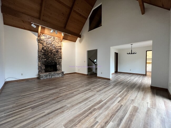 Building Photo - Beautiful 3 Bedroom, 2.5 Bathroom - Treehouse Sanctuary Home in Sausalito.