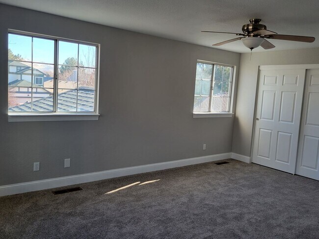 Building Photo - Beautiful Remodeled 4 Bedroom in Sparks