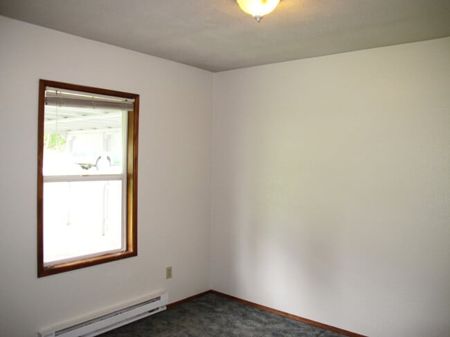 Building Photo - Stewart (1001 NW Crosby Ave)