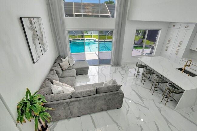 Building Photo - 10872 Tamoron Ln