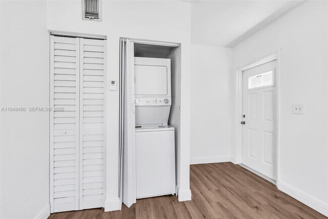 Building Photo - 8329 NW 5th Ave