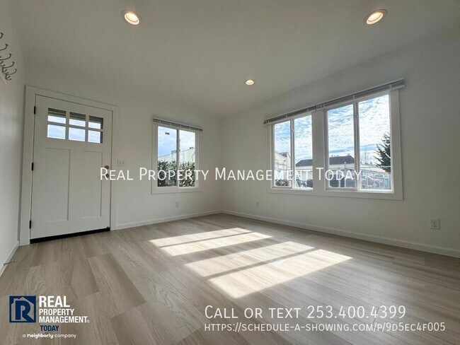 Building Photo - 8420 S Tacoma Way