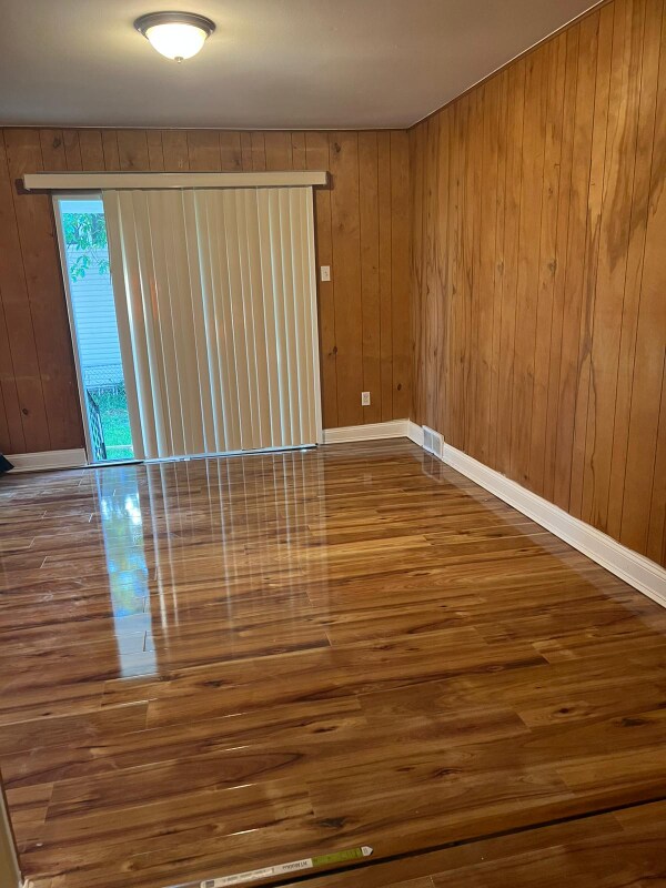 Building Photo - 501 Sulphur Spring Rd