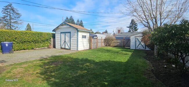 Building Photo - Mullen St. 3 bed/1bath North End with loft