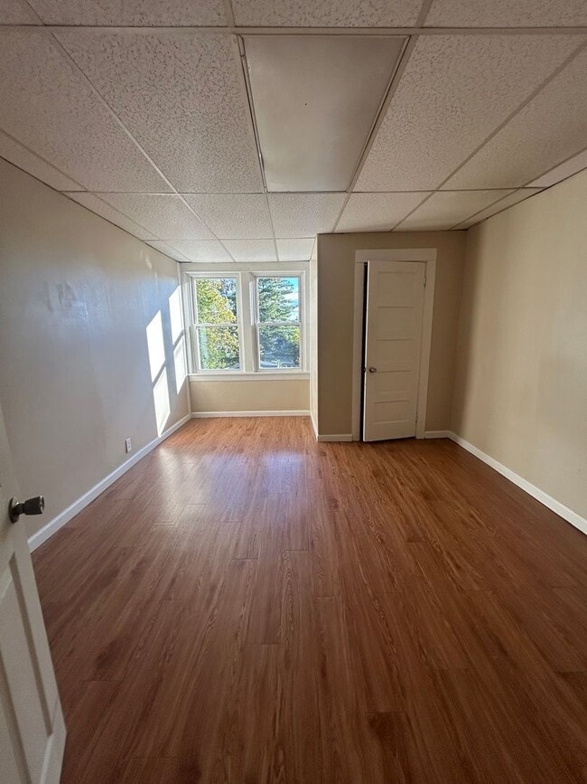 Building Photo - 3 Bedroom in South Harrisburg