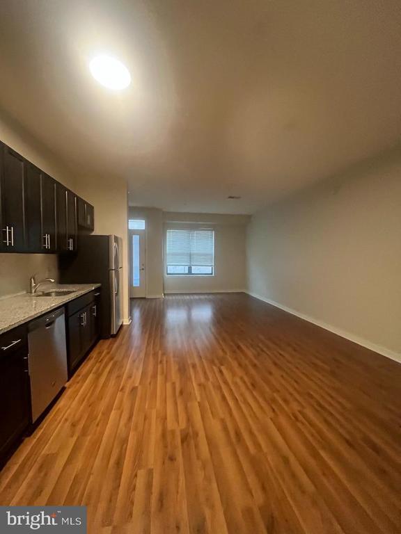 Building Photo - 401 Race St