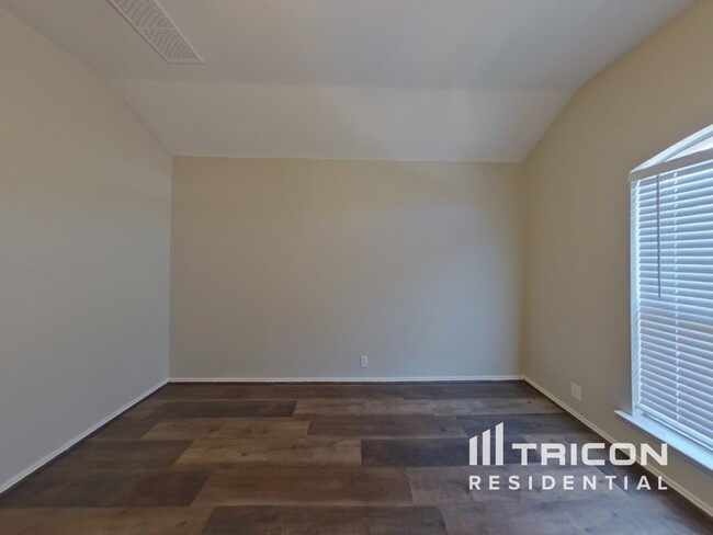 Building Photo - 4504 Vista Meadows Dr