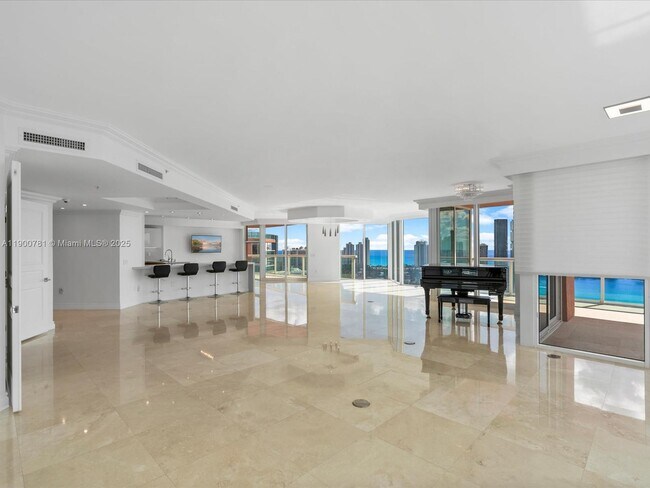 Building Photo - 3370 Hidden Bay Dr