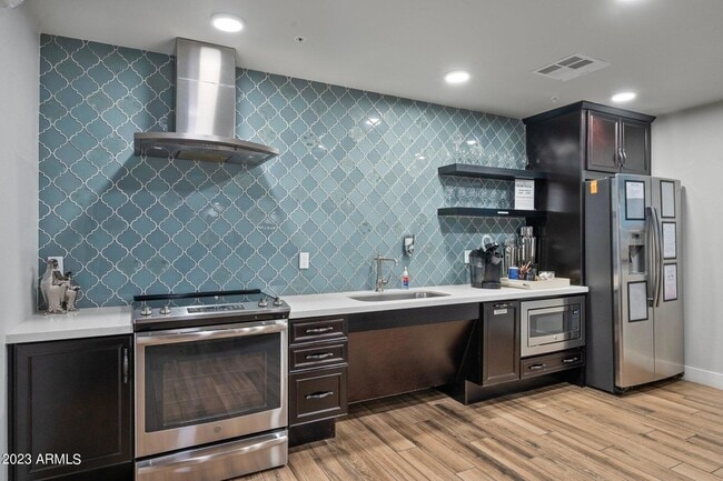 Building Photo - 2511 W Queen Creek Rd