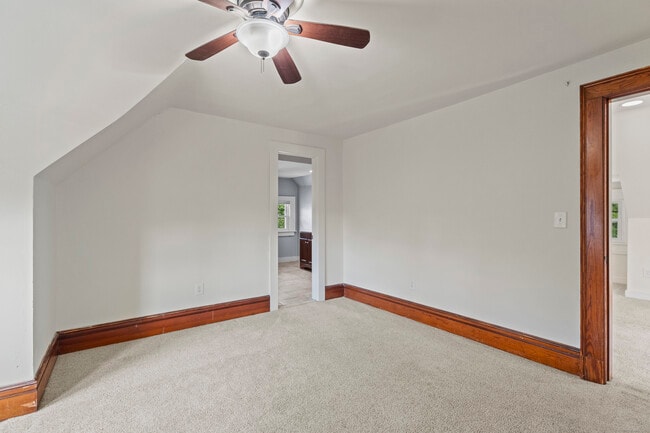 Building Photo - 809 Edgewood Ave