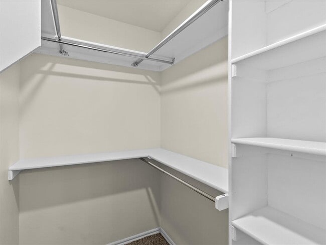 Building Photo - 12517 NE 36th St