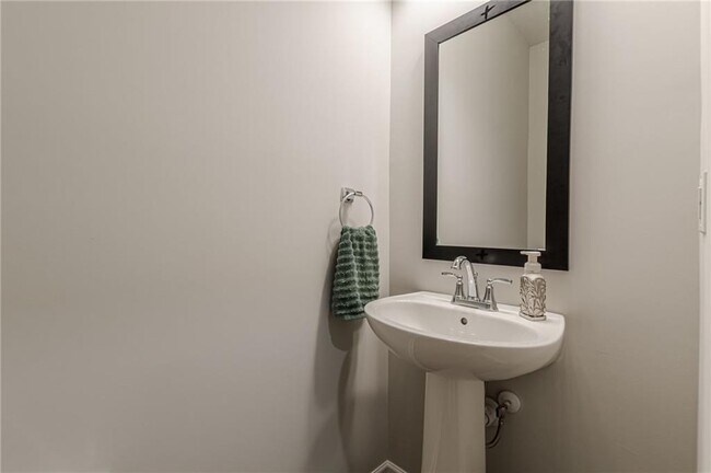 Building Photo - 4010 Diane Ln