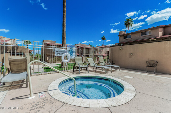 Building Photo - 7921 E San Miguel Ave
