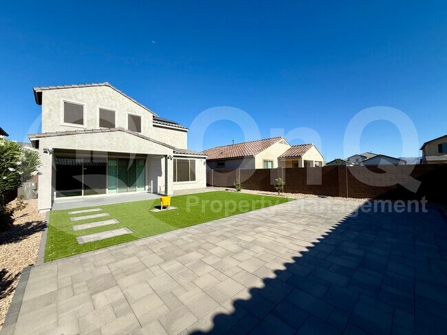 Building Photo - 9030 S 67th Dr
