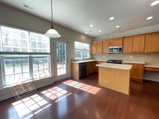 Building Photo - 219 Euphoria Cir