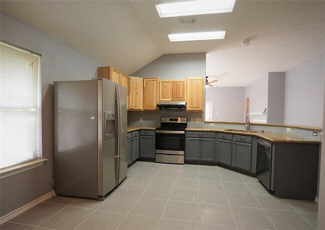 Building Photo - 106 S Abram Cir