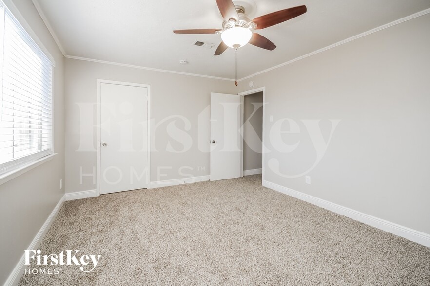 Building Photo - 547 Shealy St