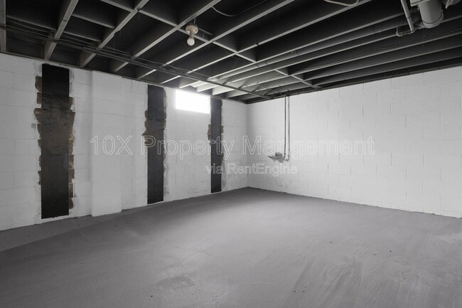 Building Photo - 711 S Chesterfield Rd