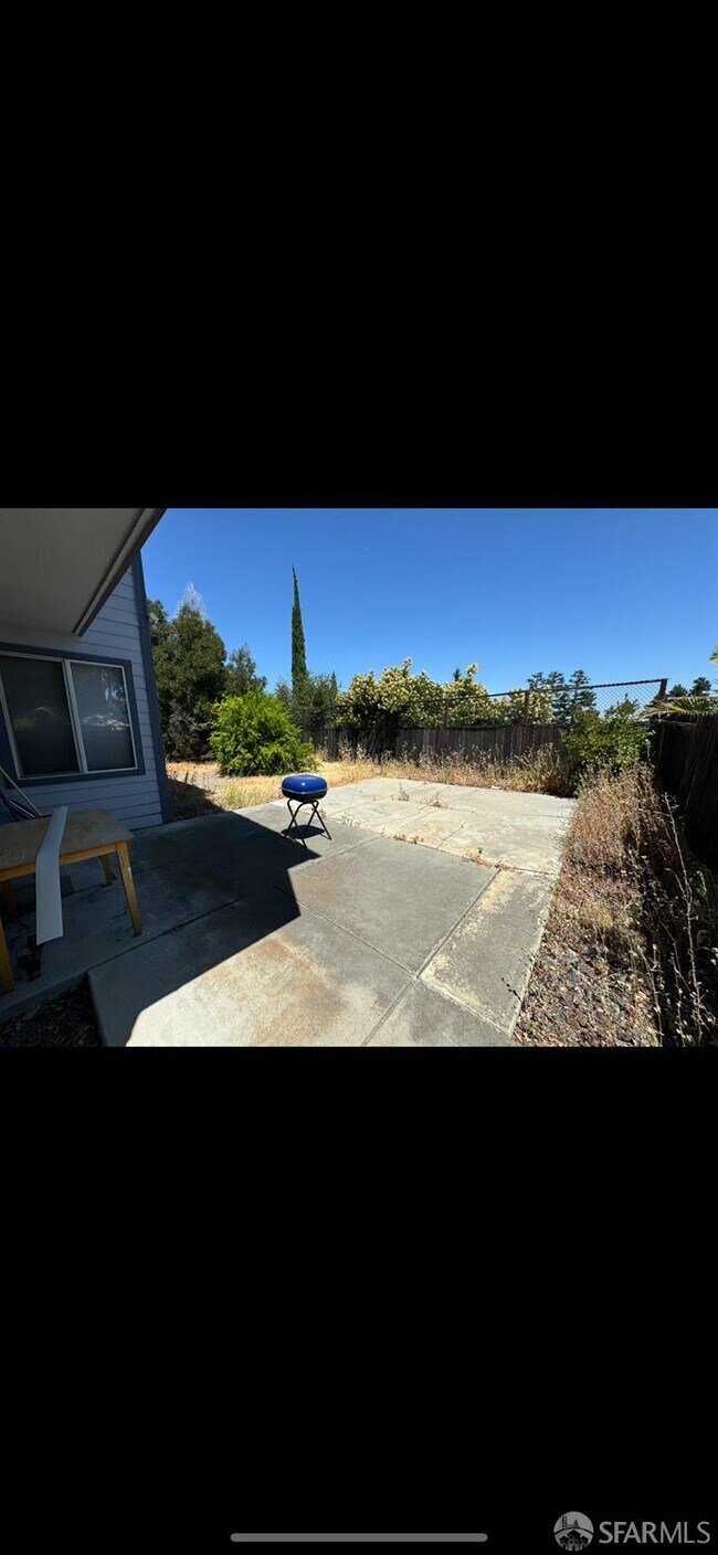 Building Photo - 4009 Pillsbury Ct