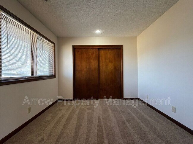 Building Photo - 5050 Prince Rd