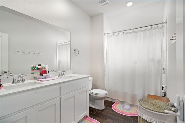 Building Photo - 7012 Willow Thorne Dr