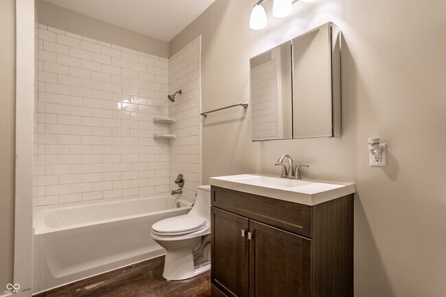 Building Photo - 421 E Morris St