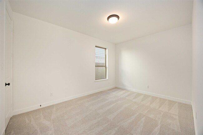 Building Photo - 2215 Falling Fig Ln