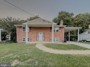 Building Photo - 4612 Sharon Rd