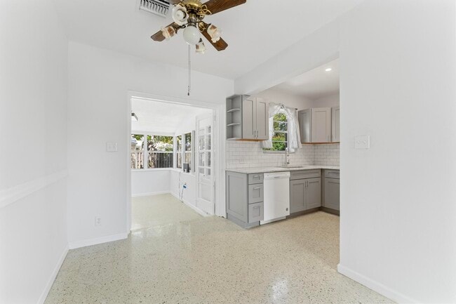 Building Photo - 331 Winters St