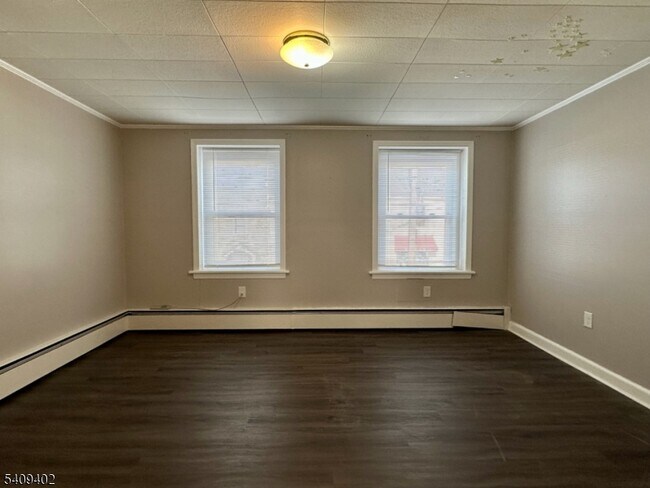 Building Photo - 336 Greenwich St