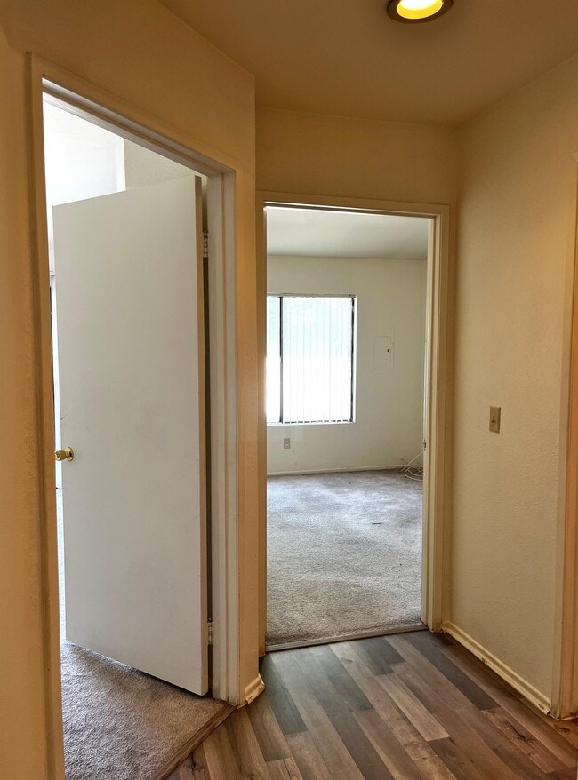 Building Photo - 40855 Sandy Gale Ln