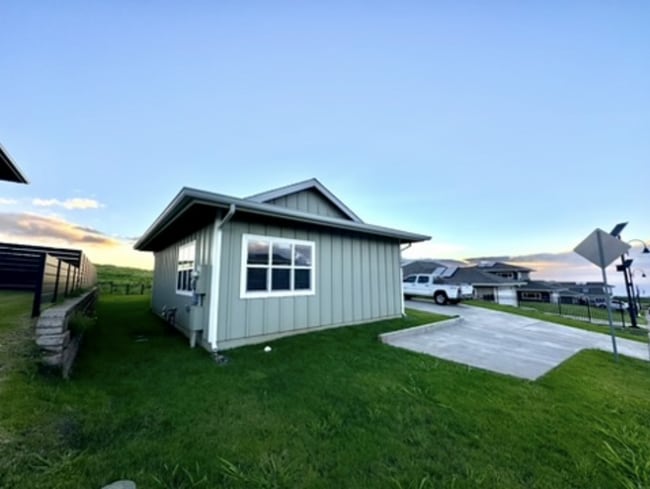 Building Photo - 269 Na Mahoe St