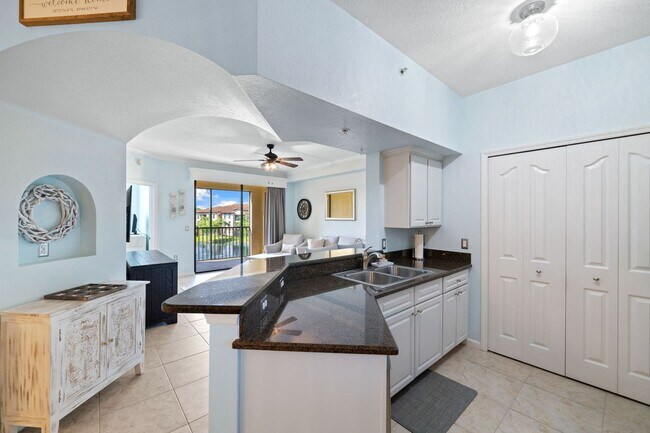 Building Photo - *** LOCATION, LOCATION, LOCATION! *** ANNU...