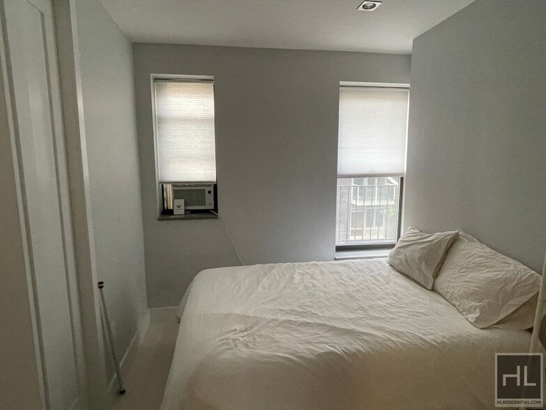 Building Photo - Stanton Street