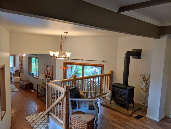 Building Photo - Lake Margaret Rental