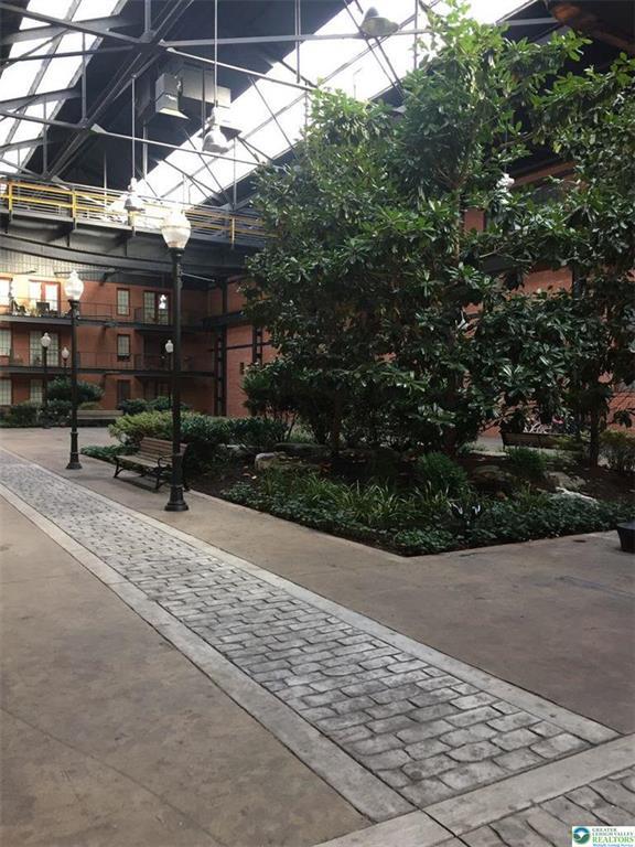 Building Photo - 11 W 2nd St