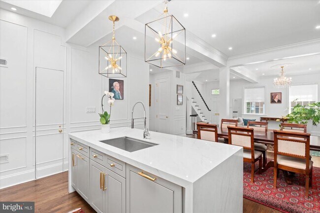 Building Photo - 1322 28th St NW