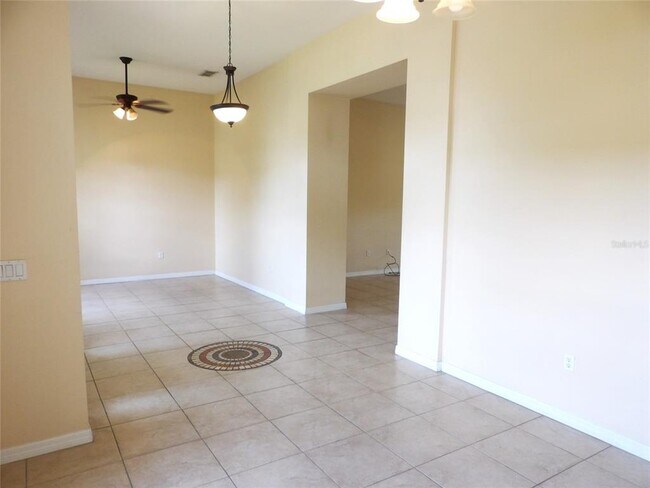 Building Photo - 3074 Bay Laurel Cir N
