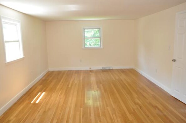 Building Photo - 11 Rockland Pl