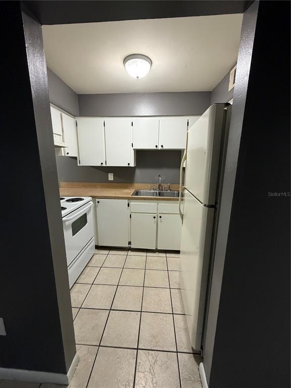 Building Photo - 2121 S San Gully Rd