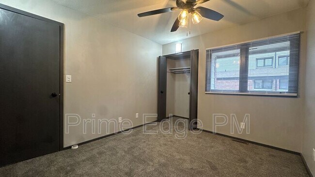 Building Photo - 1701 Ridgehaven Ct