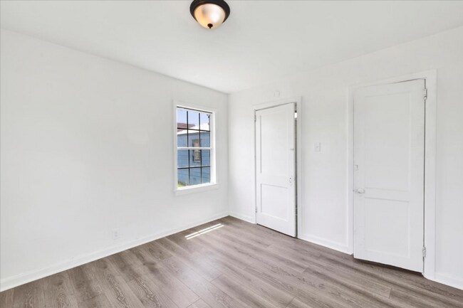 Building Photo - 3005 Ave J