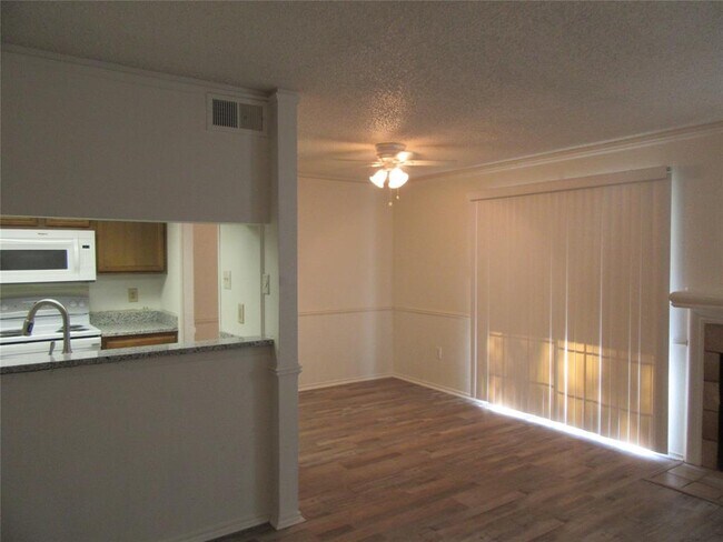 Building Photo - 11311 Audelia Rd